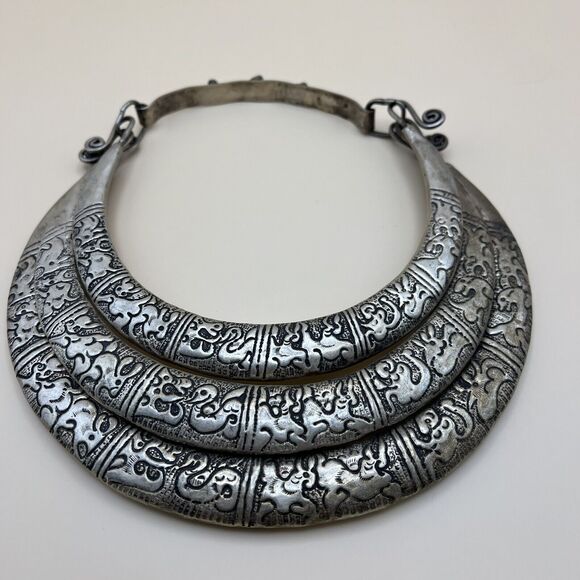 Vintage Miao Chinese Minority Hill Tribe Silver Tone 3 Tier Zodiac Torque - Picture 5 of 6